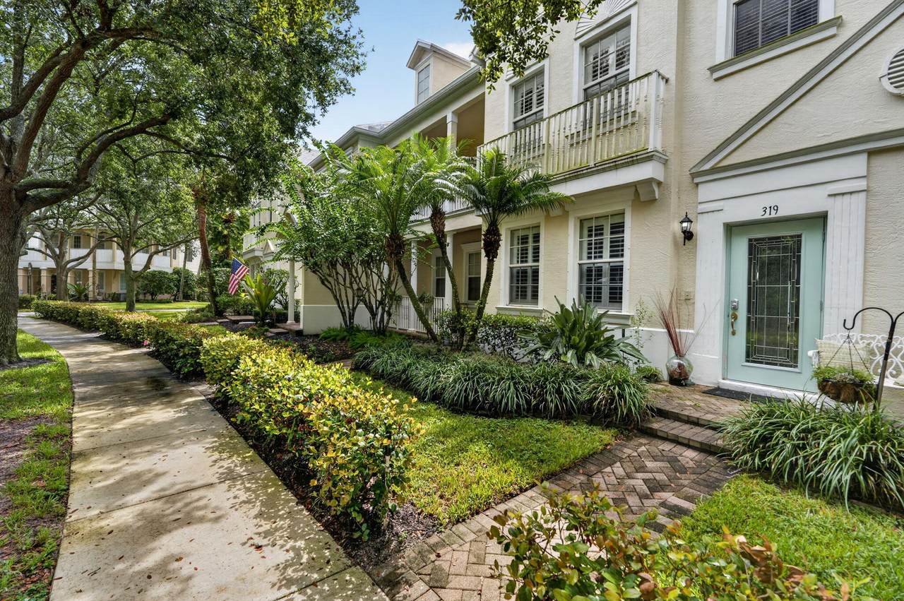 319 Bay Cedar Circle - Photo 1