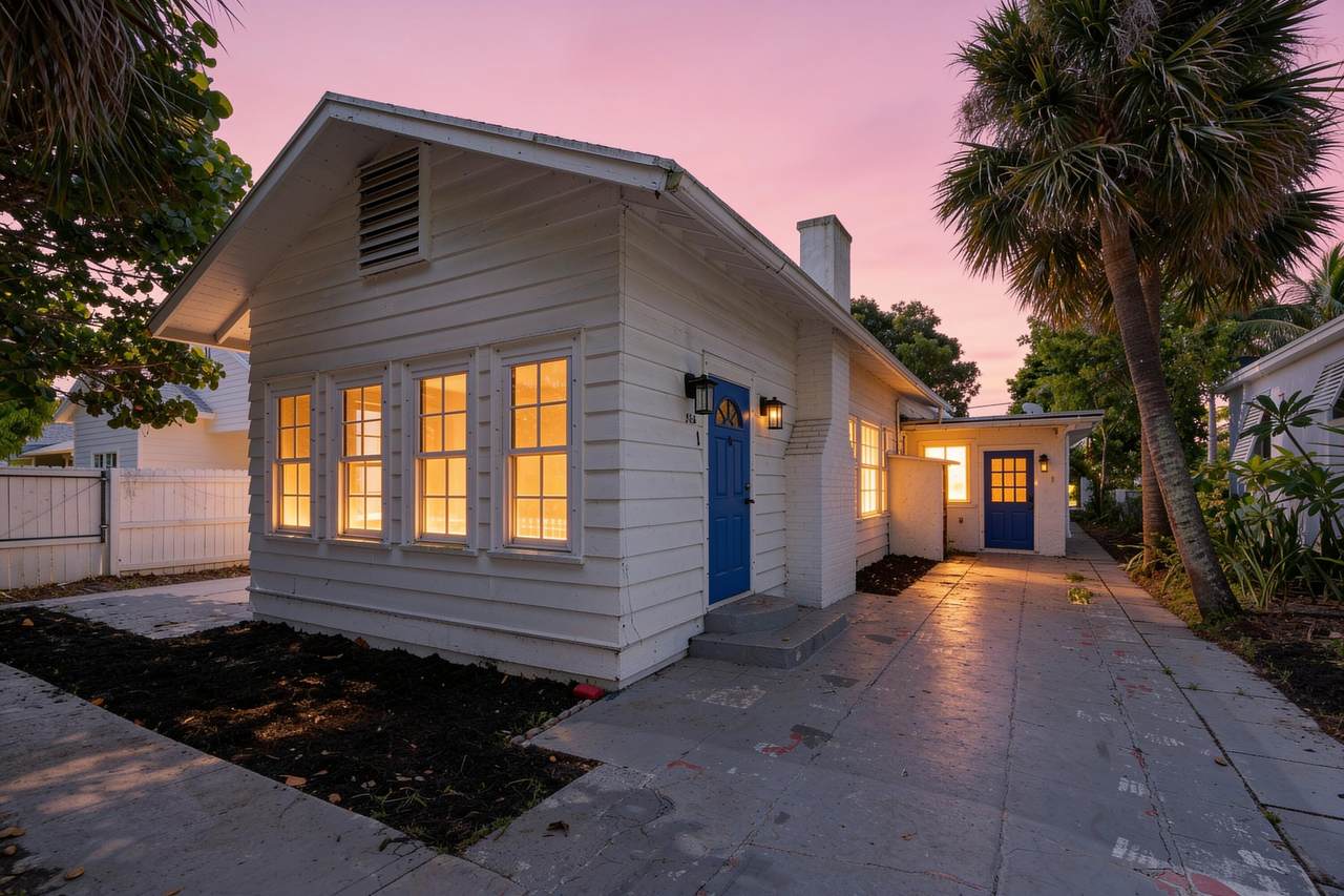 526 38TH Street - Photo 1