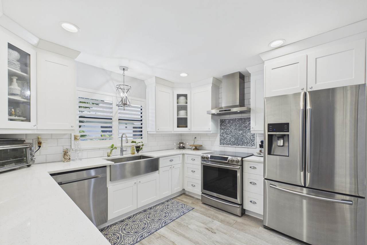 9990 Ligustrum Tree Way - Photo 1