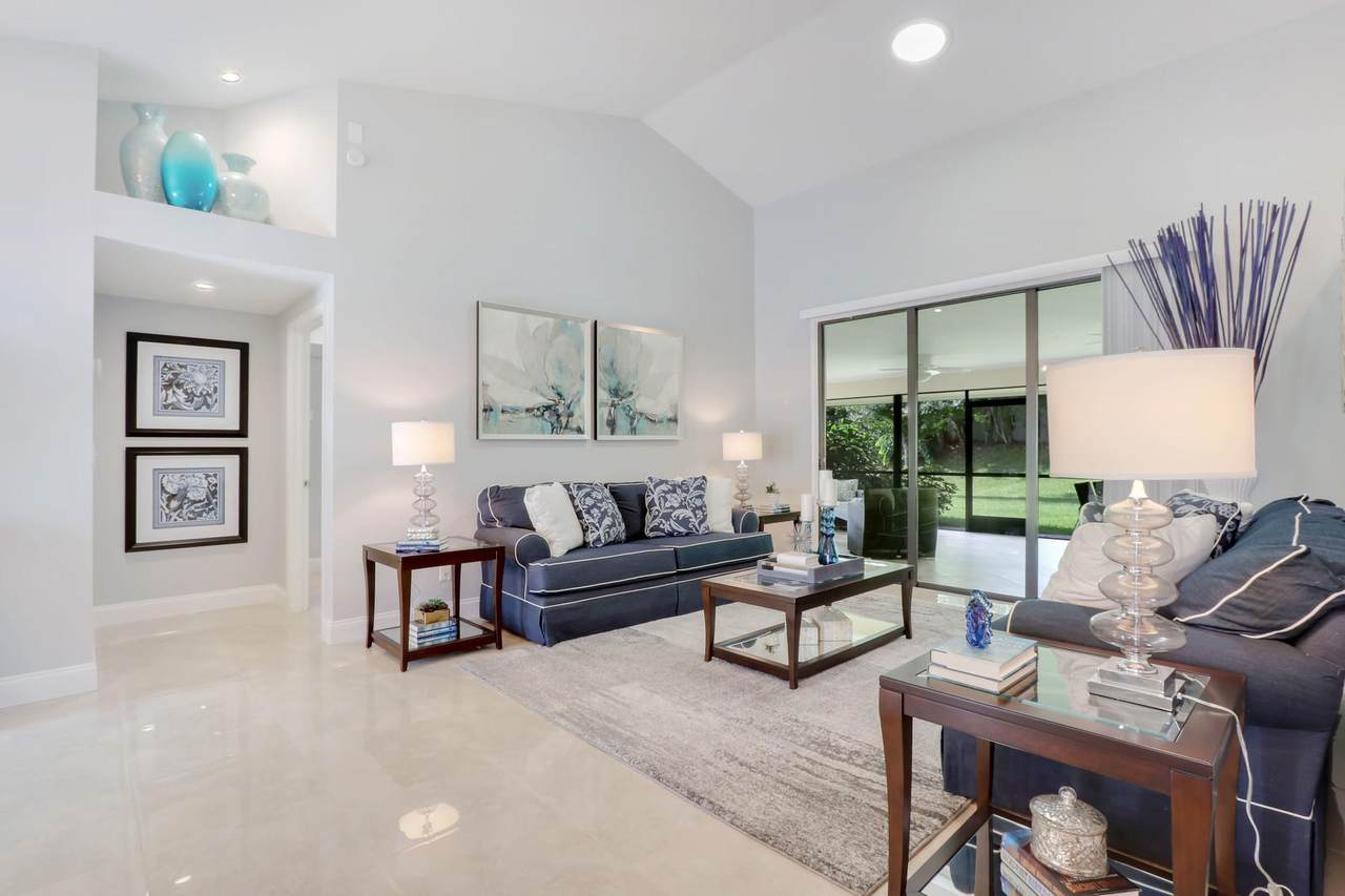 156 Thornton Drive - Photo 1