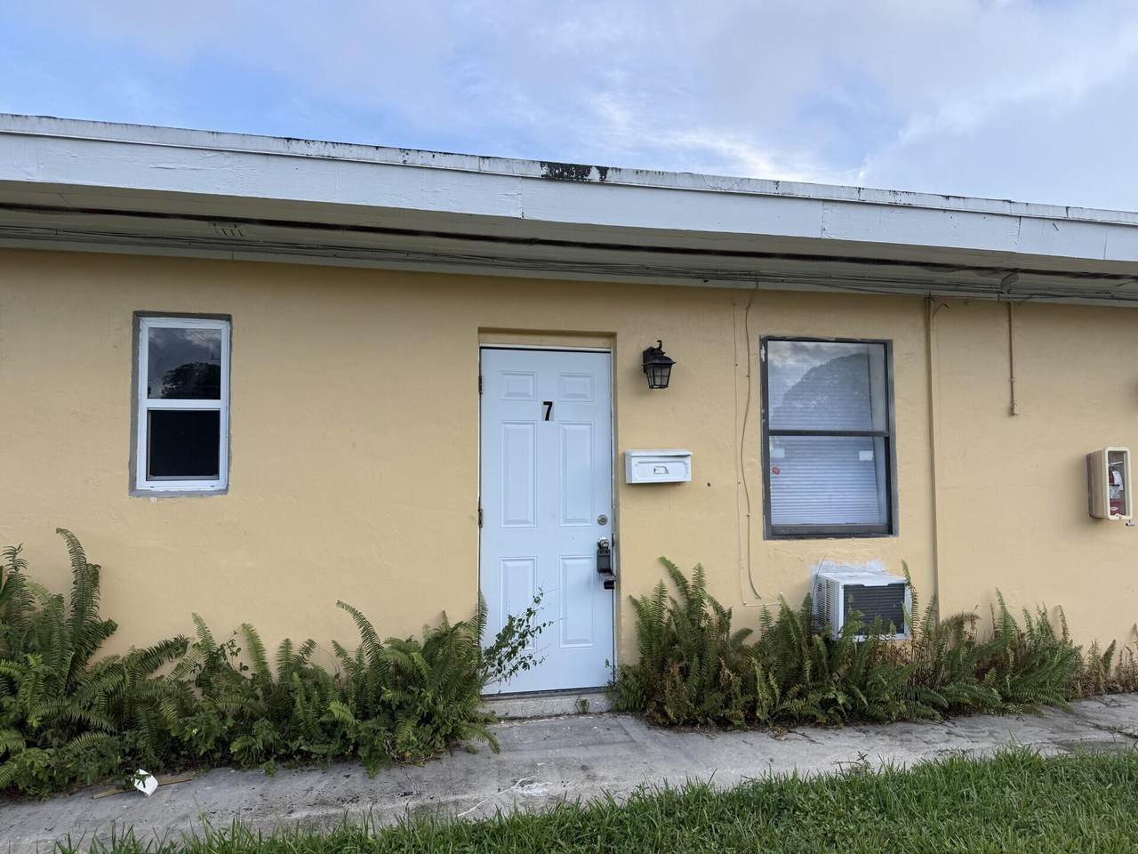 3300 Broadway Avenue - Photo 1