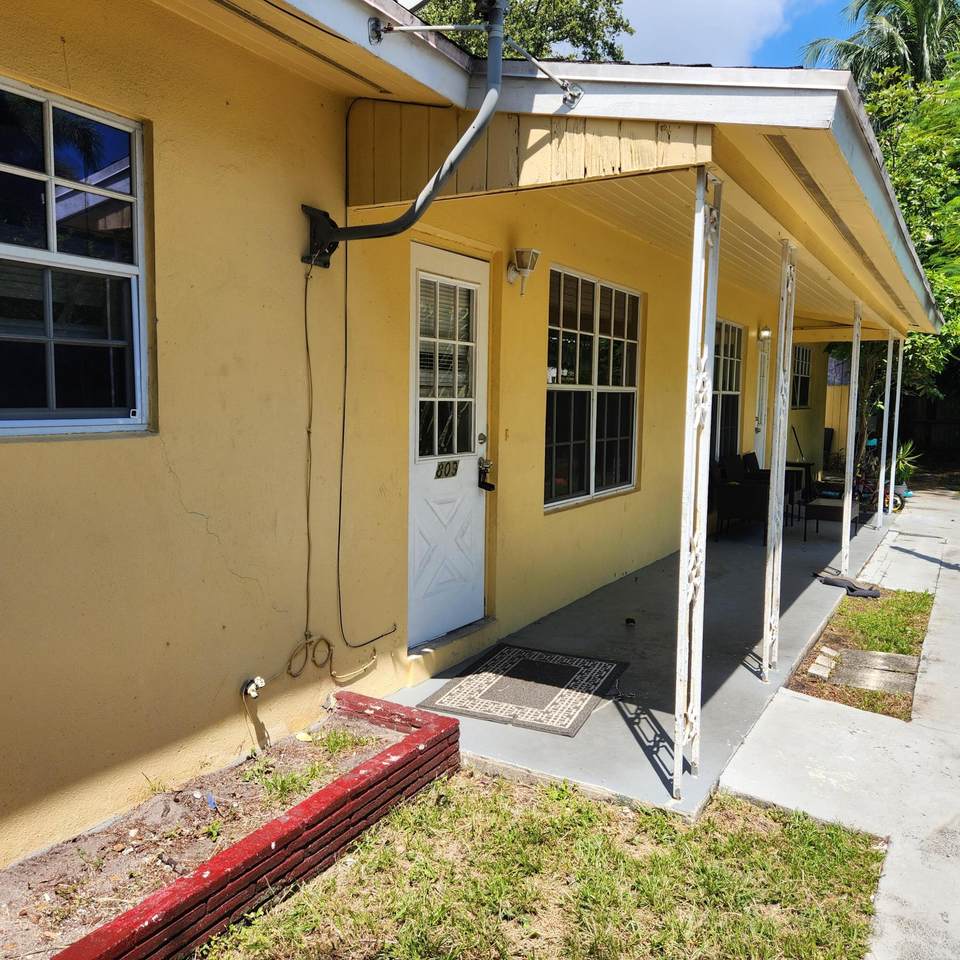 807 Las Olas Boulevard - Photo 1