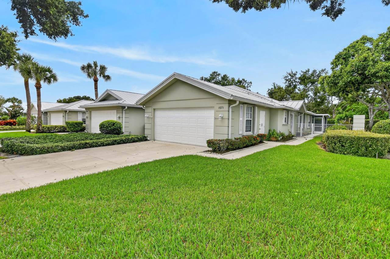 1671 Waterfall Boulevard - Photo 1