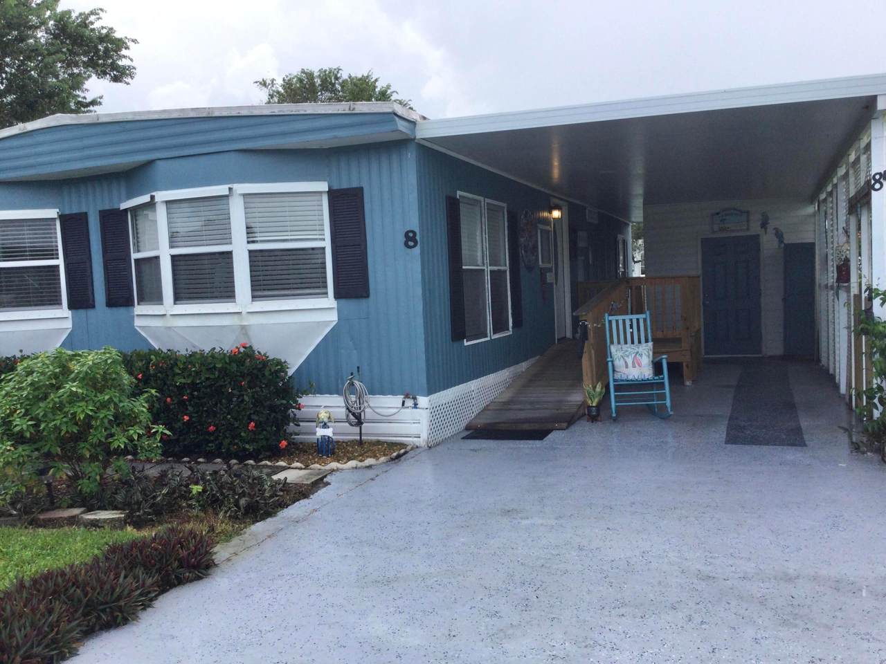 8 Santa Fe Lane - Photo 1