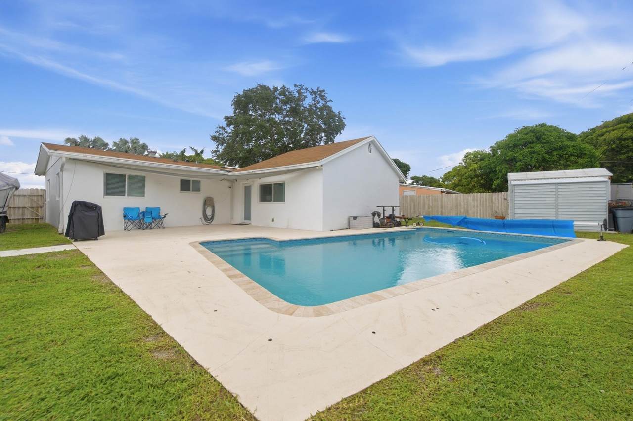 4999 6TH Street - Photo 1