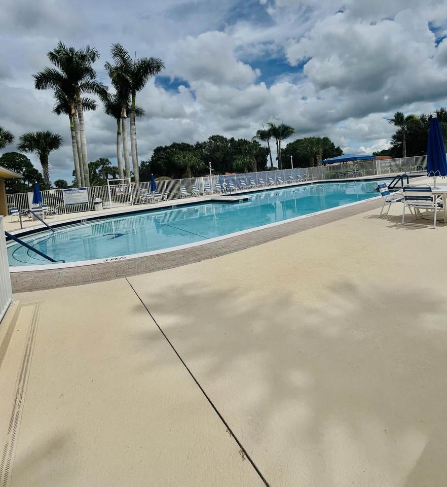 https://bt-photos.global.ssl.fastly.net/beaches/1280_boomver_1_B26078946-2.jpg
