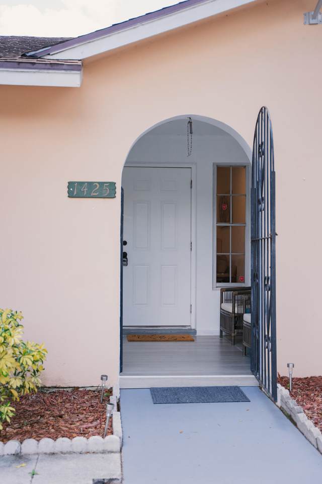 https://bt-photos.global.ssl.fastly.net/beaches/1280_boomver_1_B26078960-2.jpg