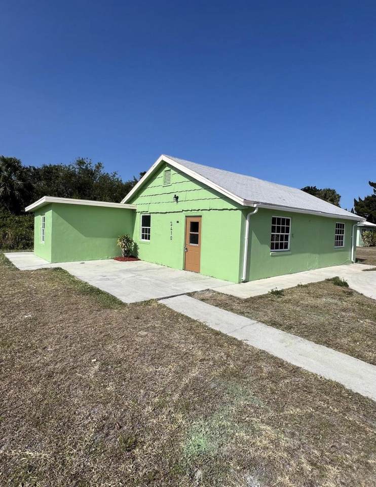 2410 San Marcos Avenue - Photo 1