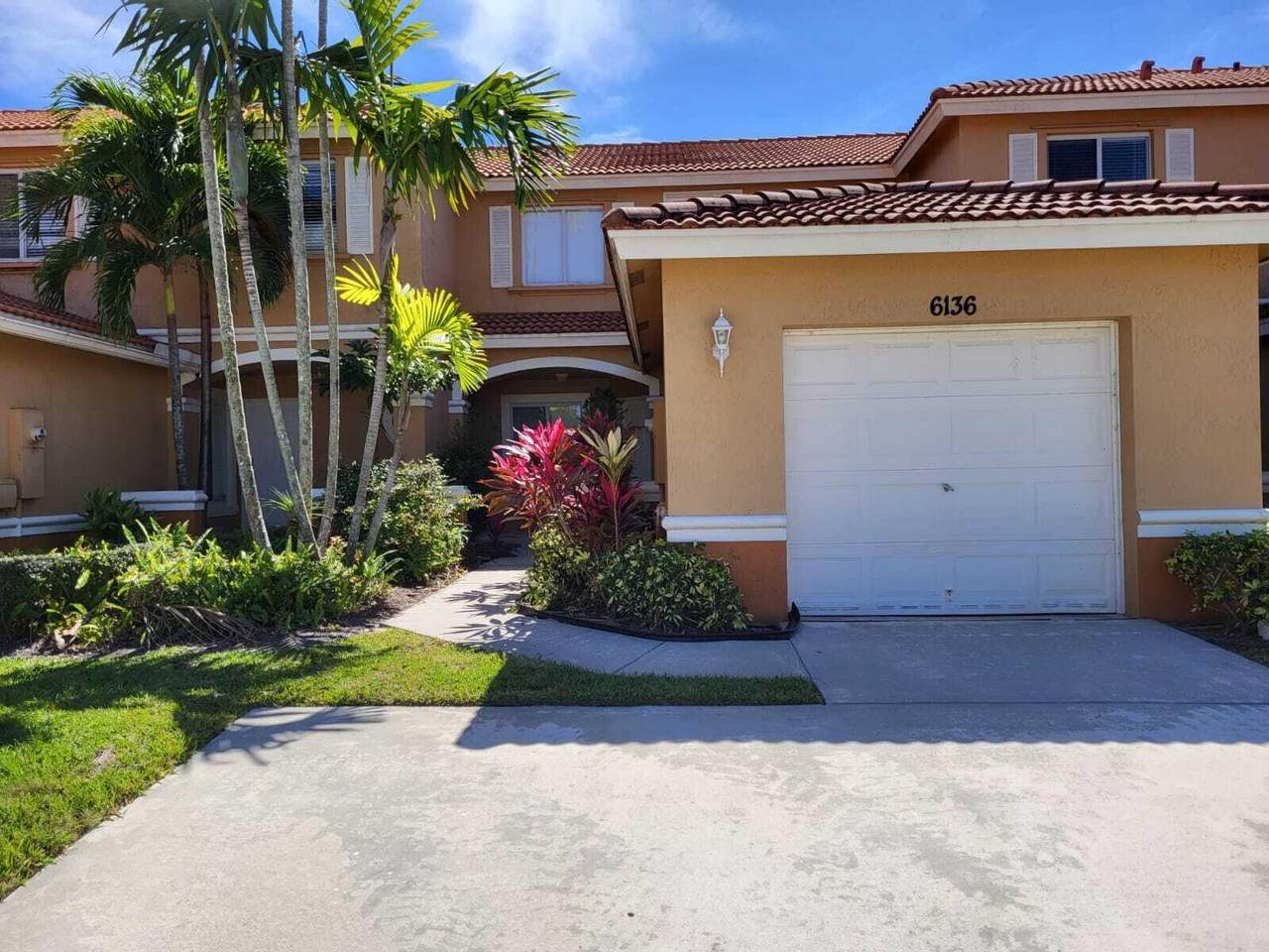 6136 Southard Street - Photo 1