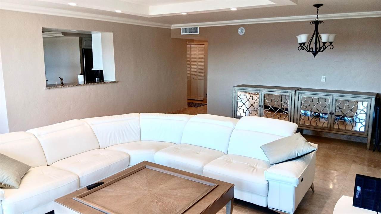 https://bt-photos.global.ssl.fastly.net/beaches/1280_boomver_1_B26079102-2.jpg
