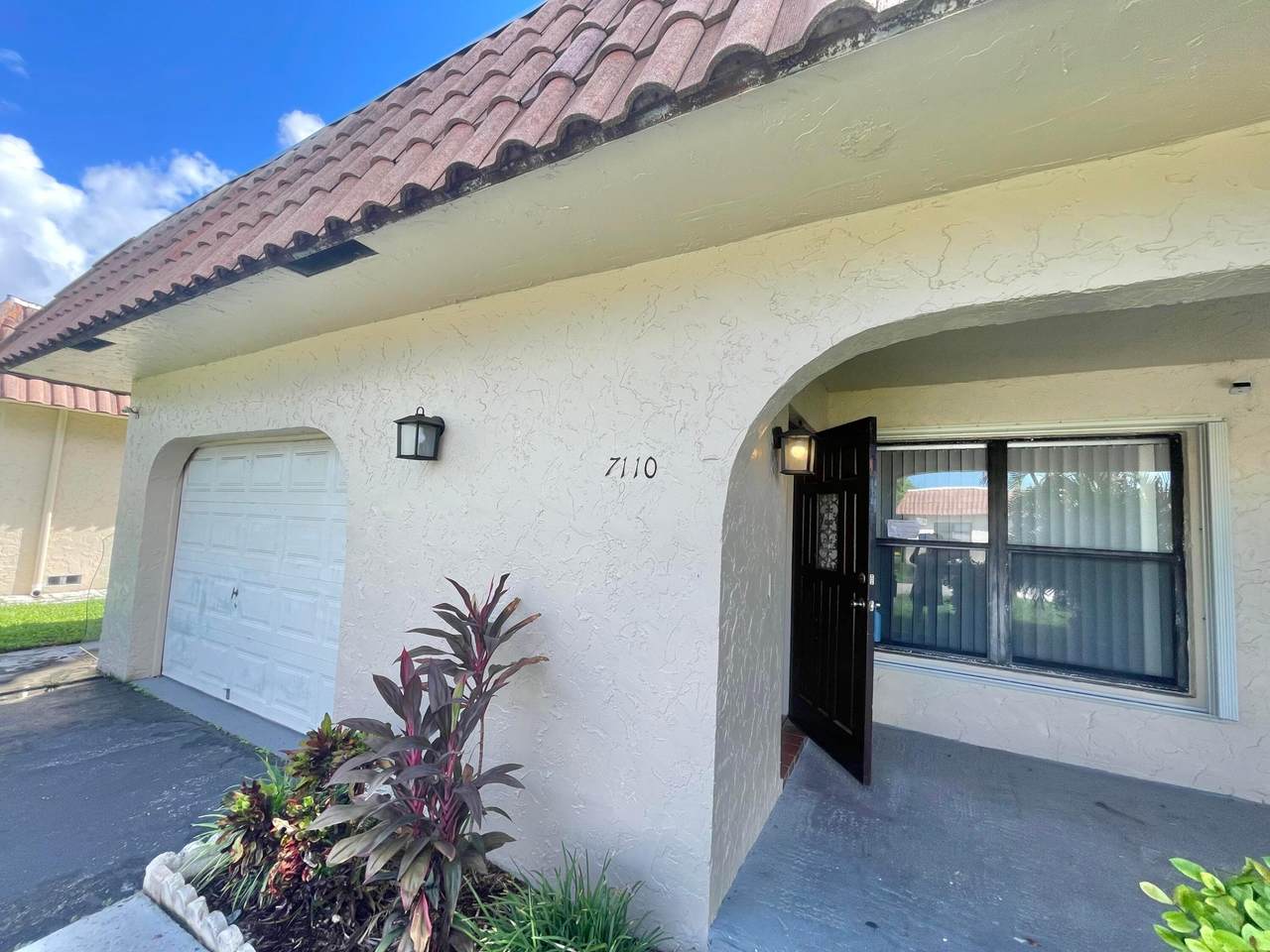 7110 78th Avenue - Photo 1