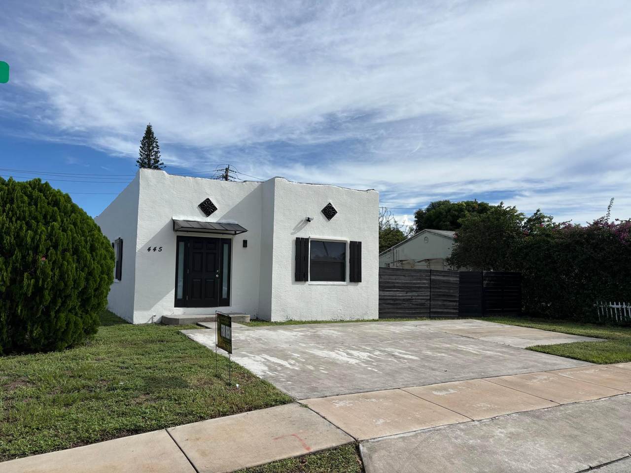 445 Maddock Street - Photo 1