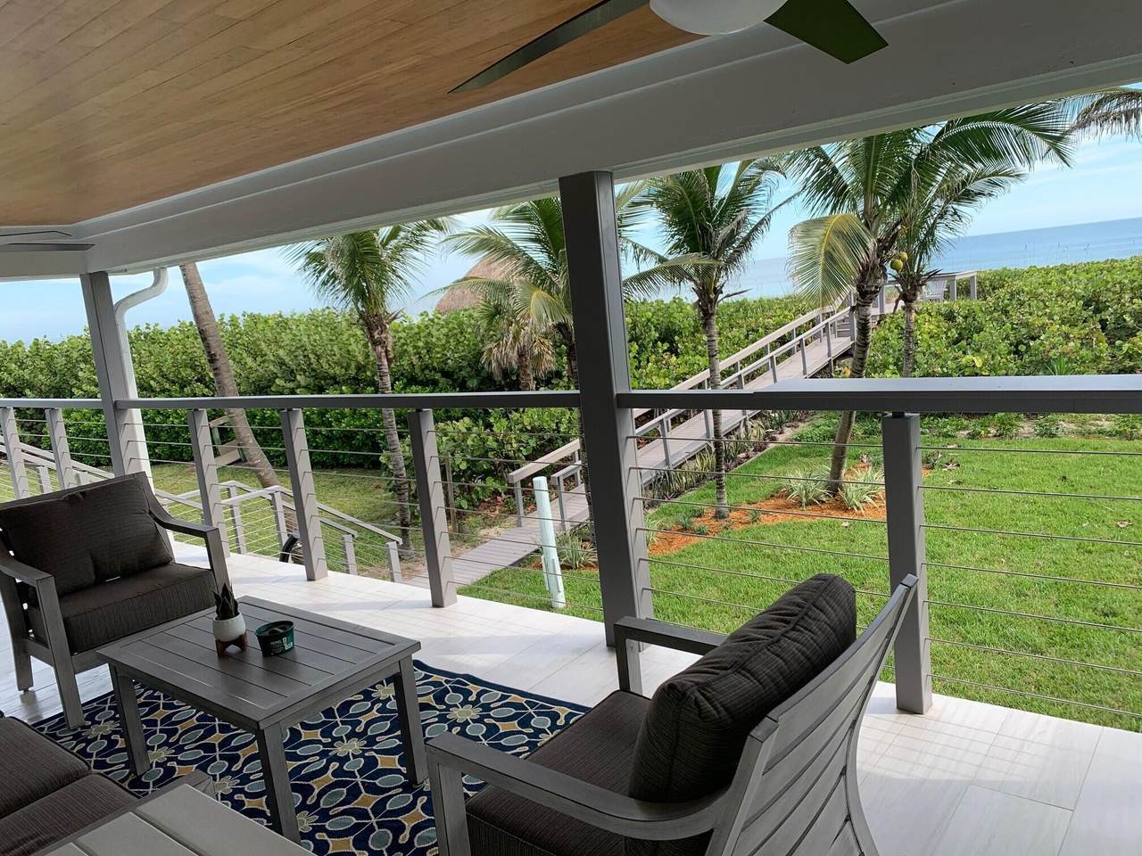 https://bt-photos.global.ssl.fastly.net/beaches/1280_boomver_1_B26079595-2.jpg