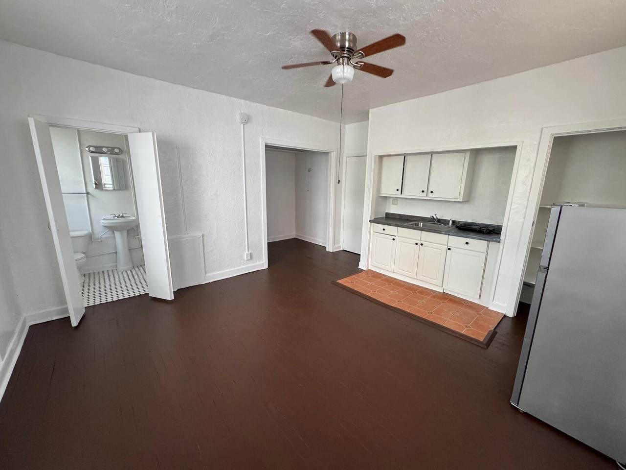 523 24th Street - Photo 1