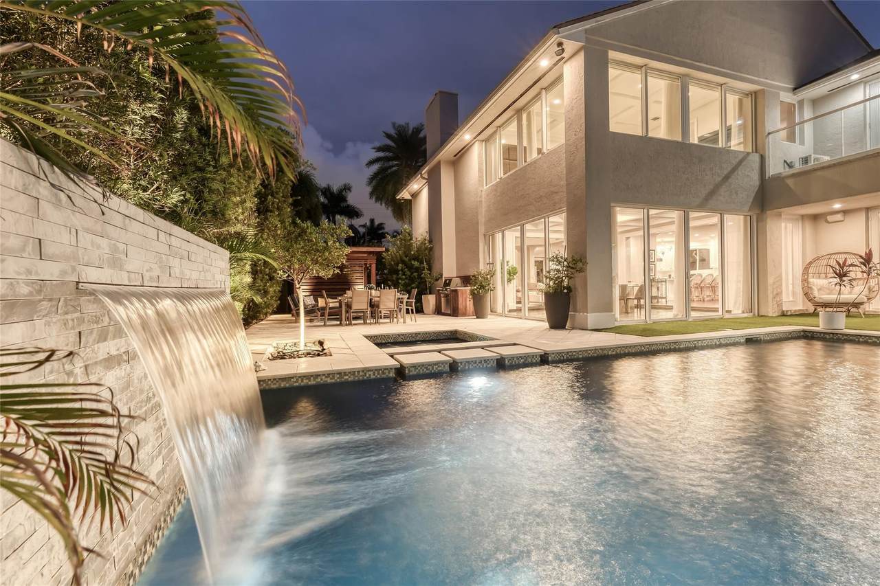 524 Poinciana Drive - Photo 1