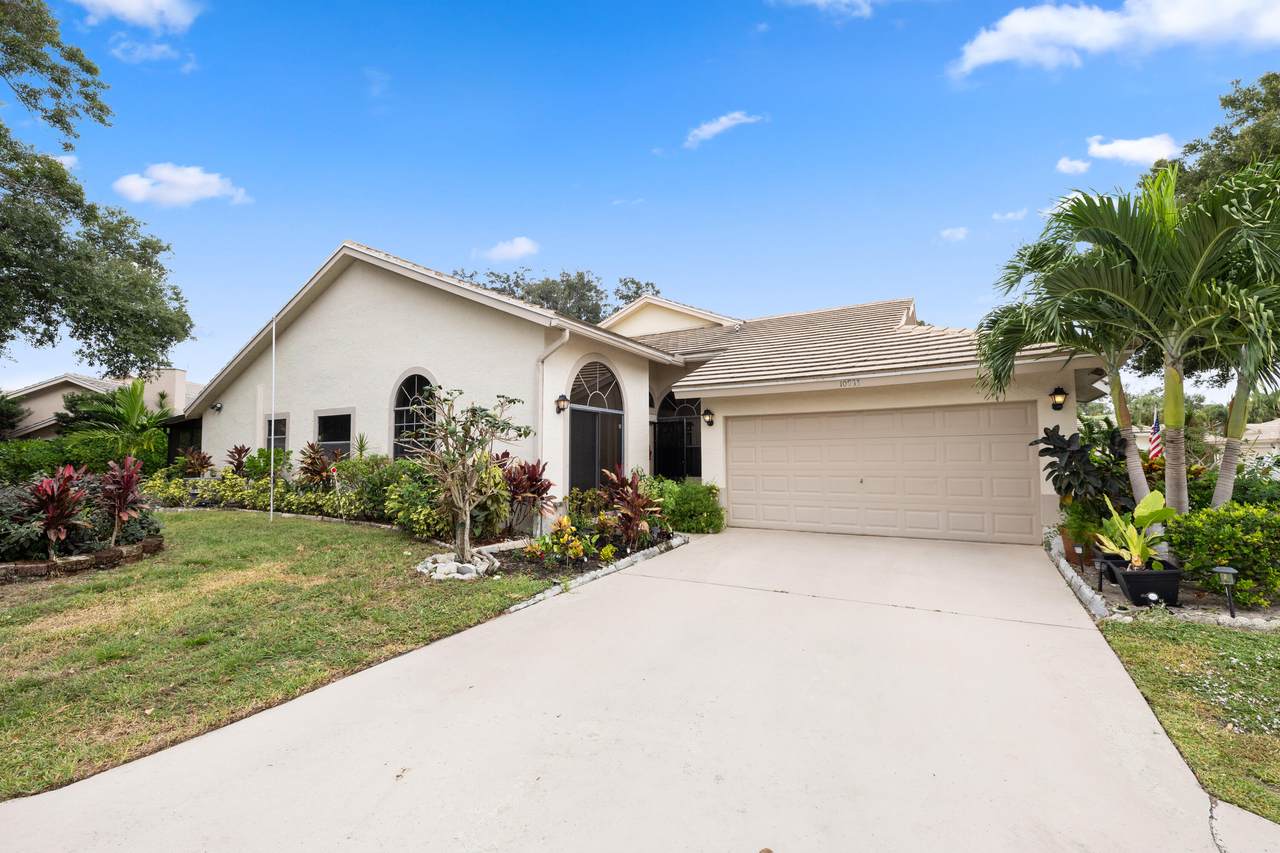 10933 Stafford Circle - Photo 1