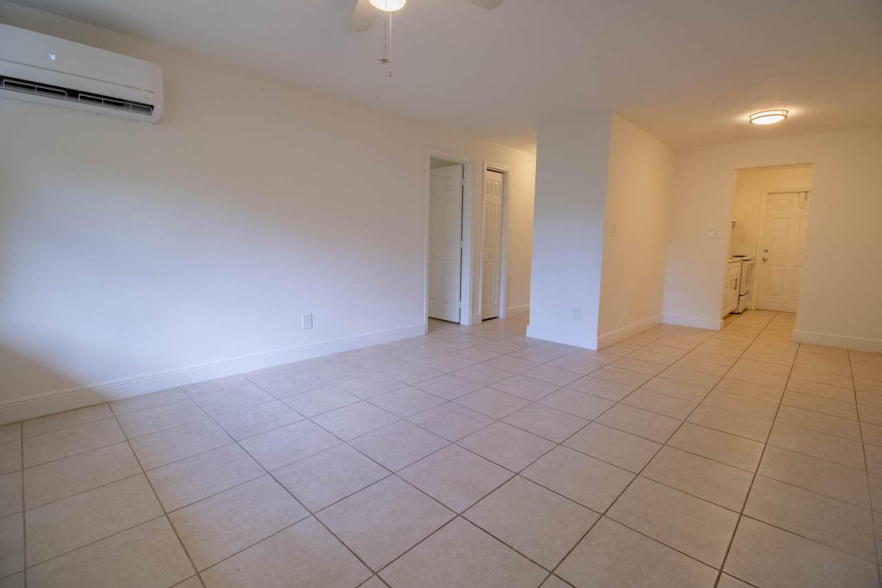 1831 Park Lane - Photo 1