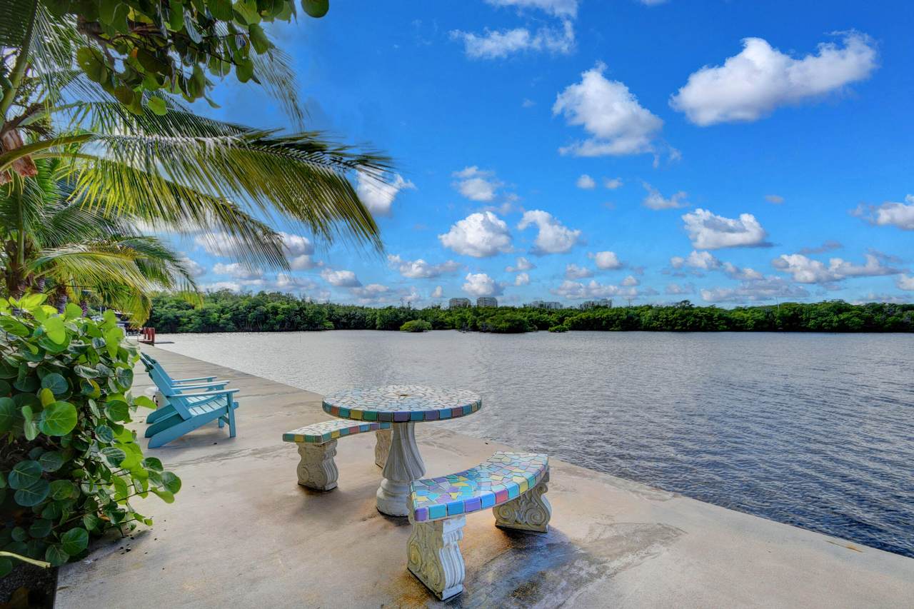 6520 Ocean Boulevard - Photo 1