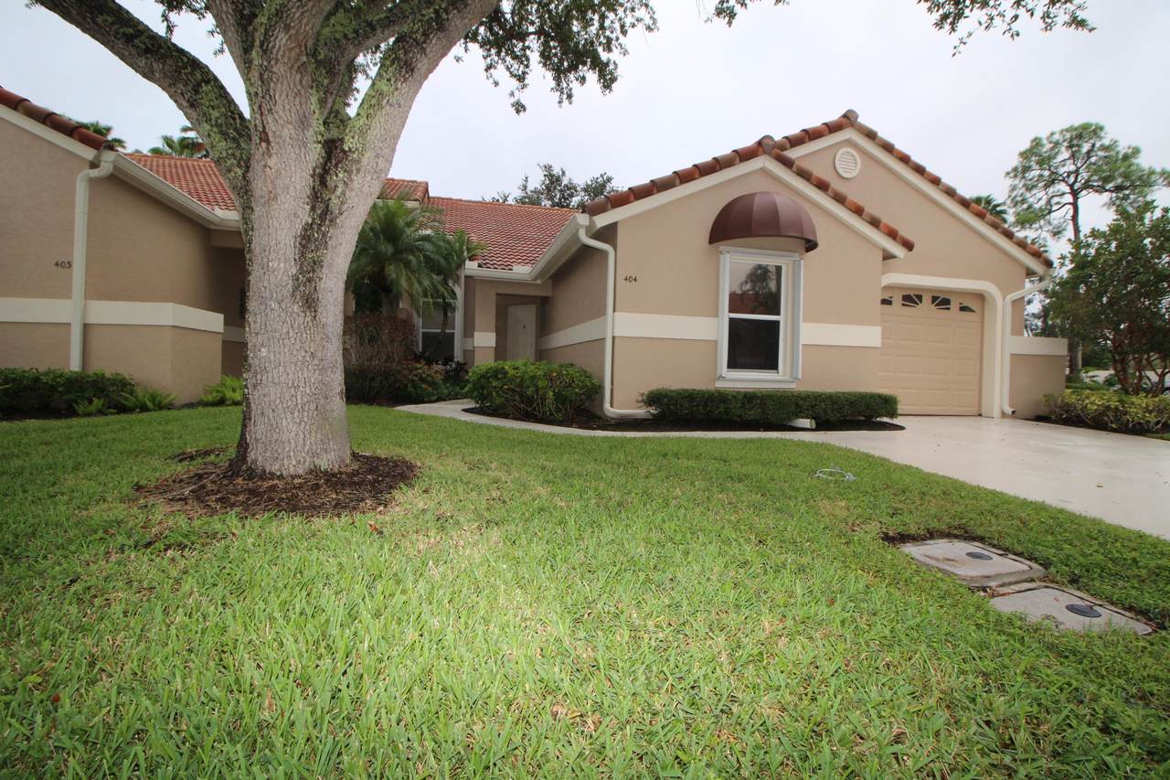 404 Sabal Palm Lane - Photo 1