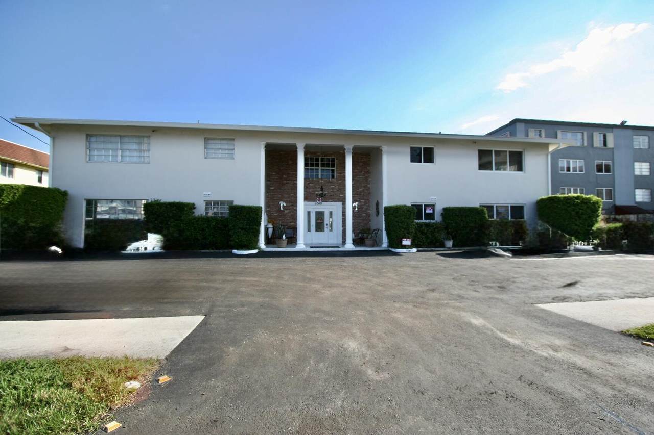 1040 Crystal Lake Drive - Photo 1