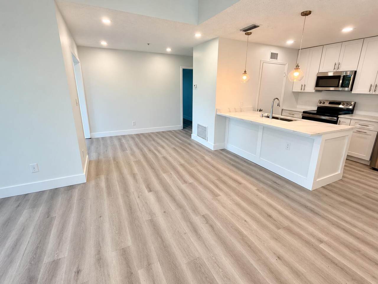 2315 Congress Avenue - Photo 1