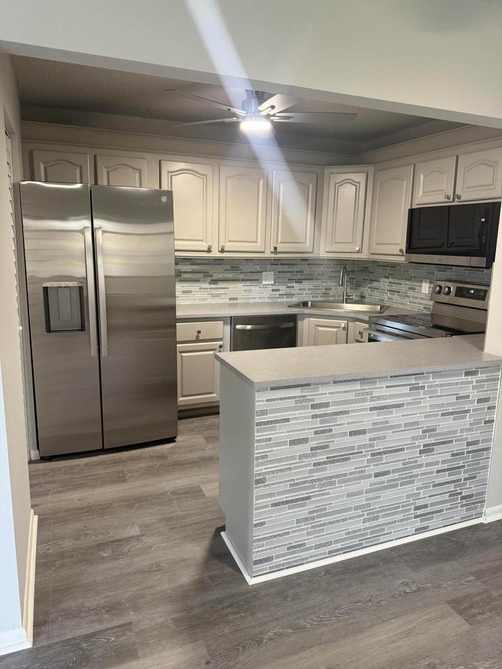 302 Knotty Pine Circle - Photo 1