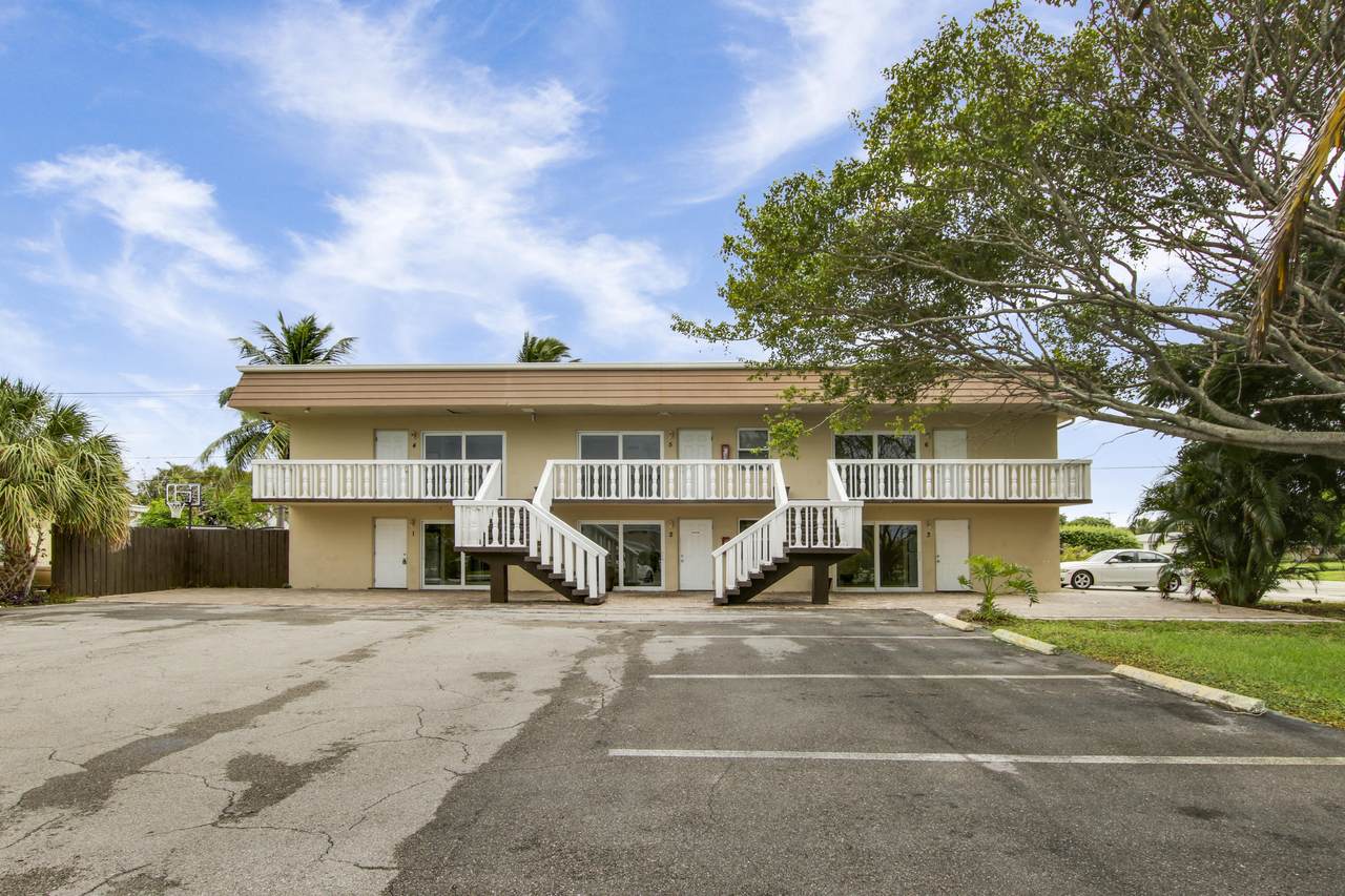 593 Palmetto Drive - Photo 1