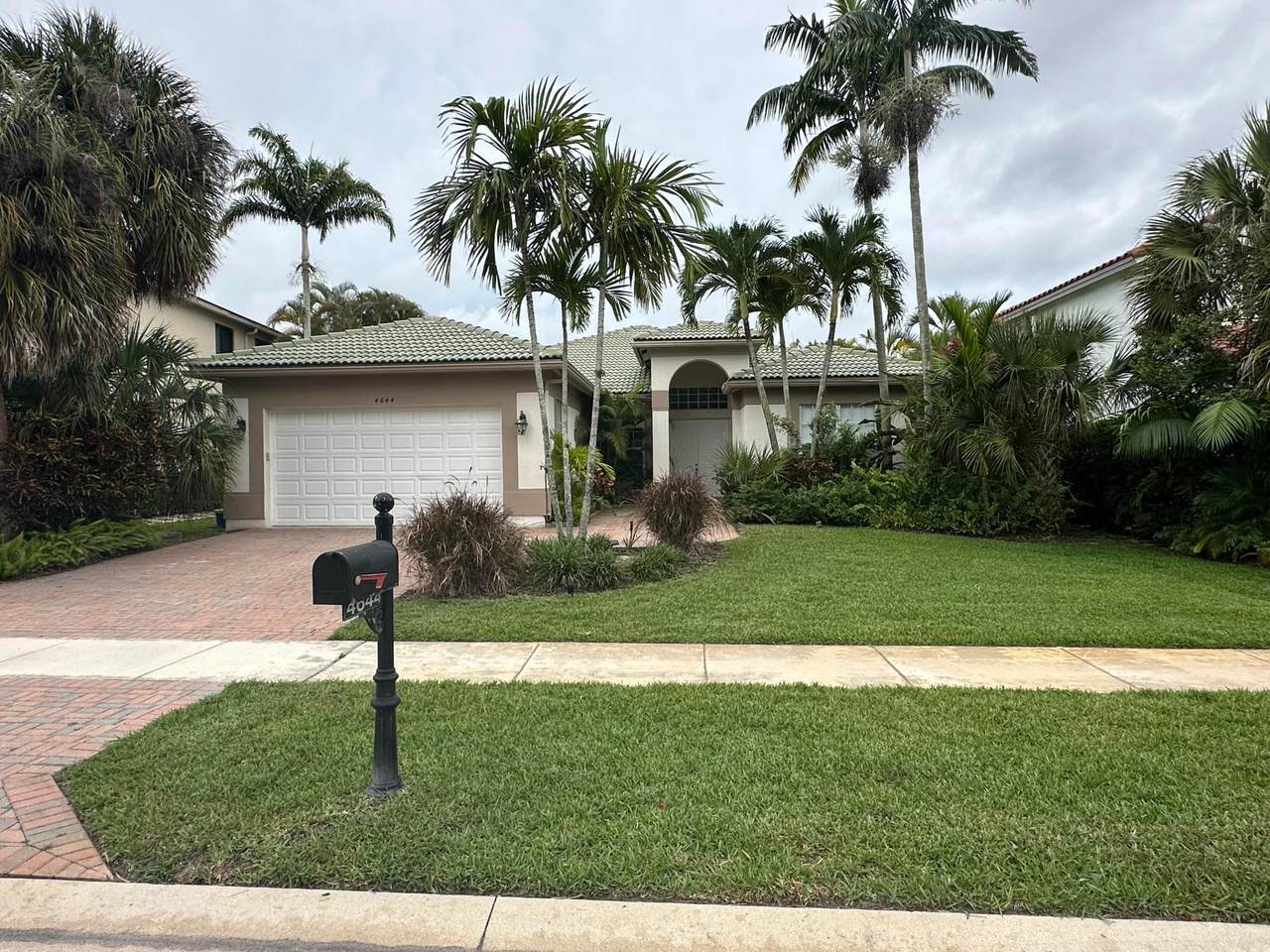 4644 Windward Cove Lane - Photo 1