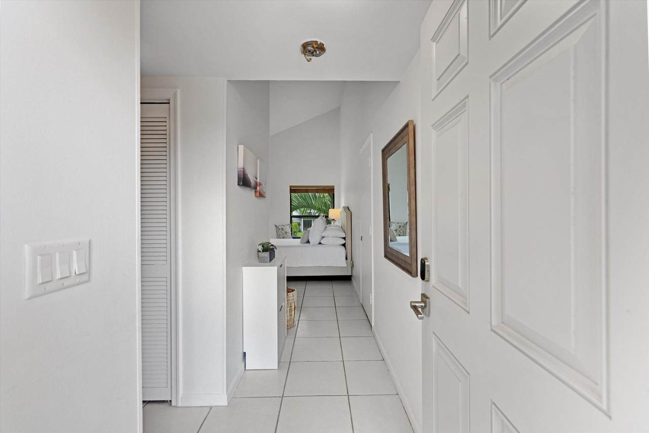 11863 Wimbledon Circle - Photo 1