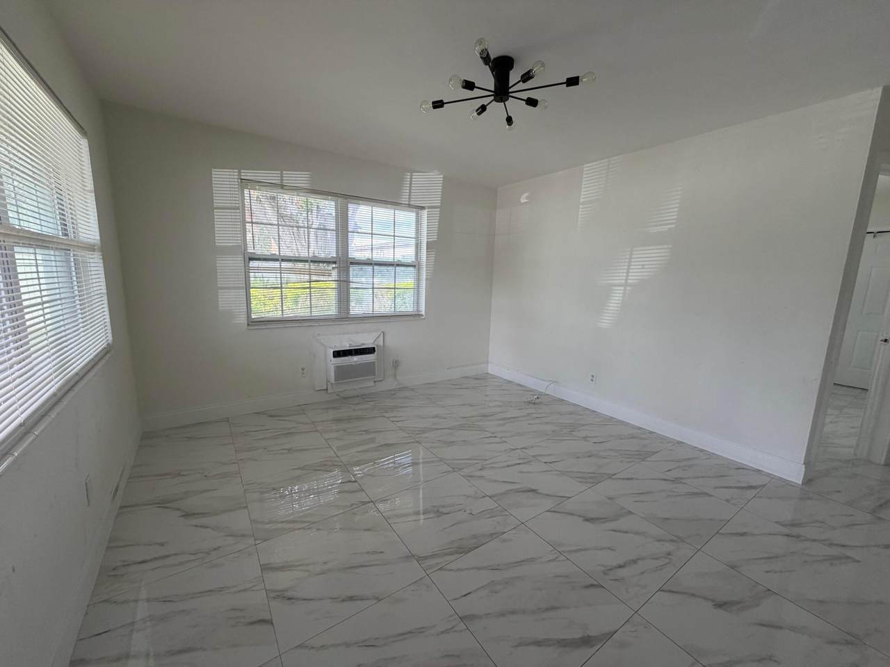 421 11TH Street - Photo 1
