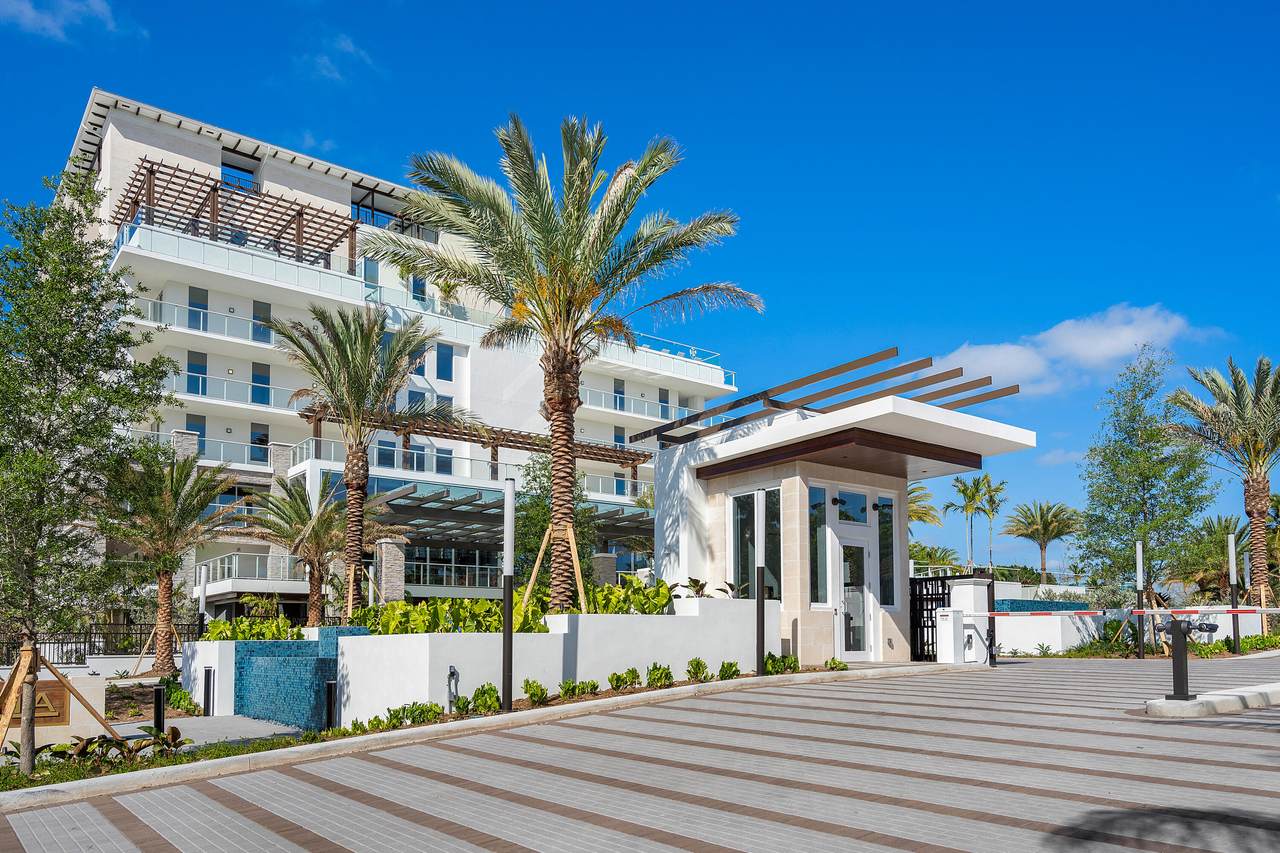 200 Mizner Boulevard - Photo 1