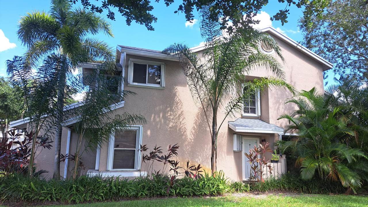 2226 Discovery Circle - Photo 1
