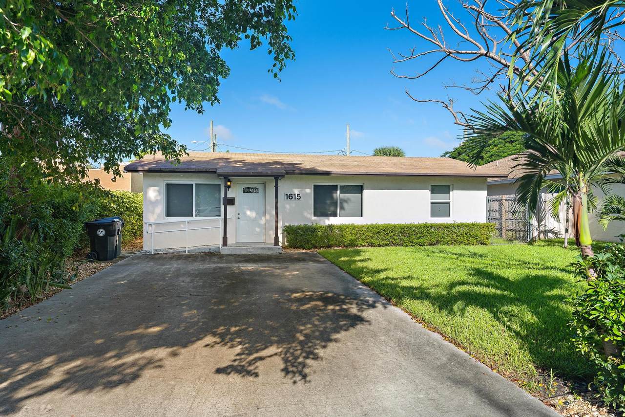 1615 N Street - Photo 1