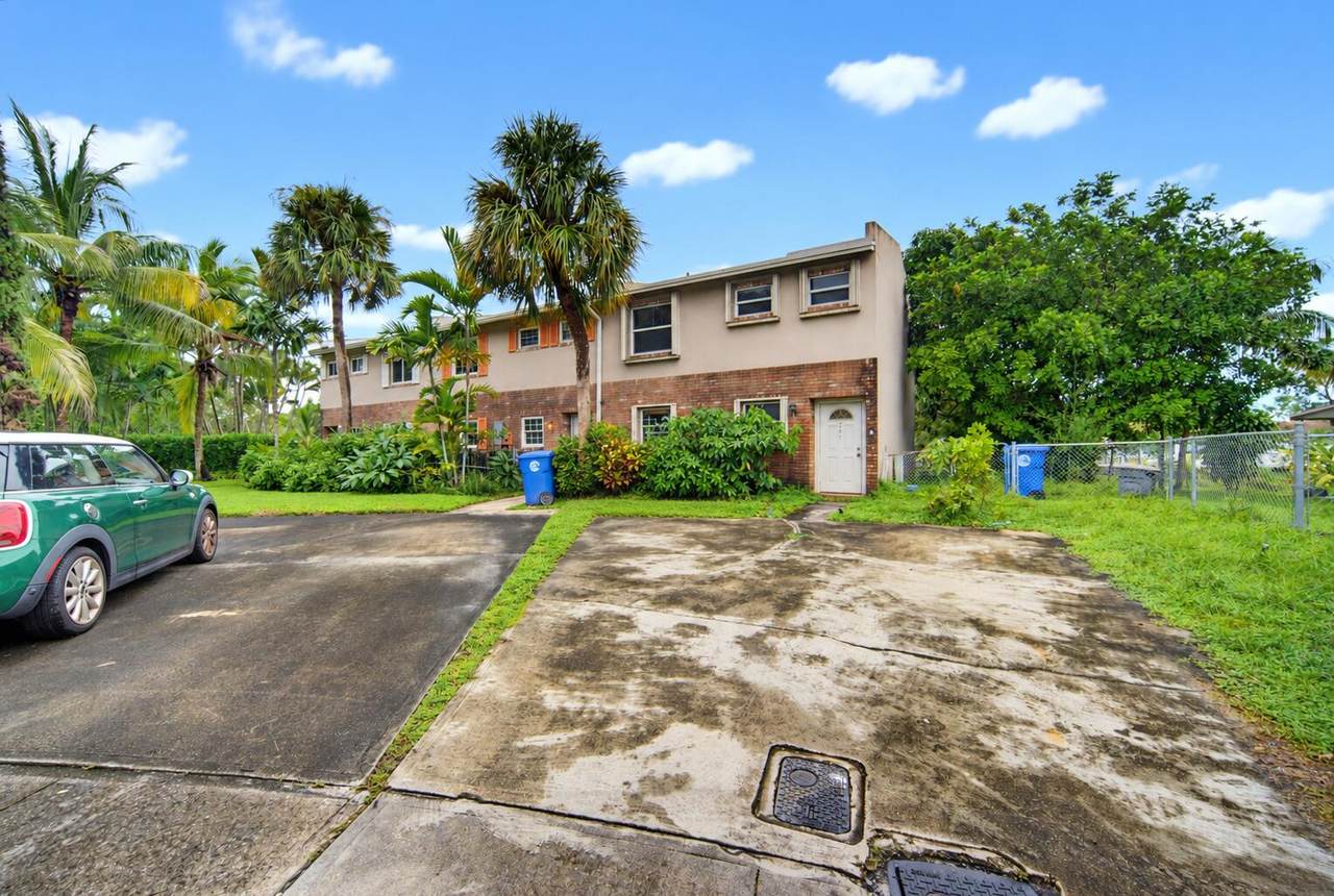 247 Sunshine Drive - Photo 1