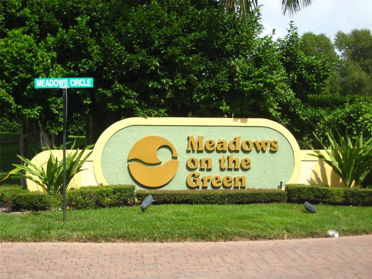 1835 Meadows Circle - Photo 1