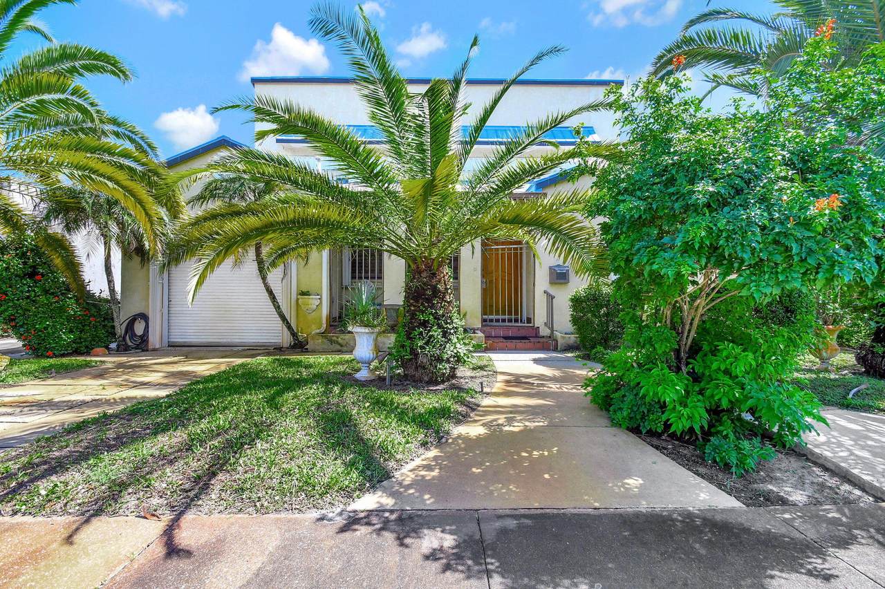 124 Palmway - Photo 1