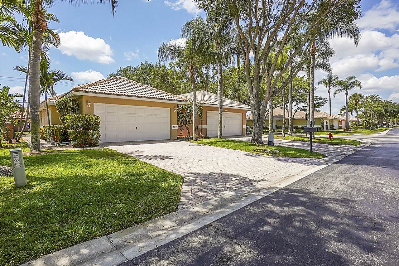 5215 Grande Palm Circle - Photo 1