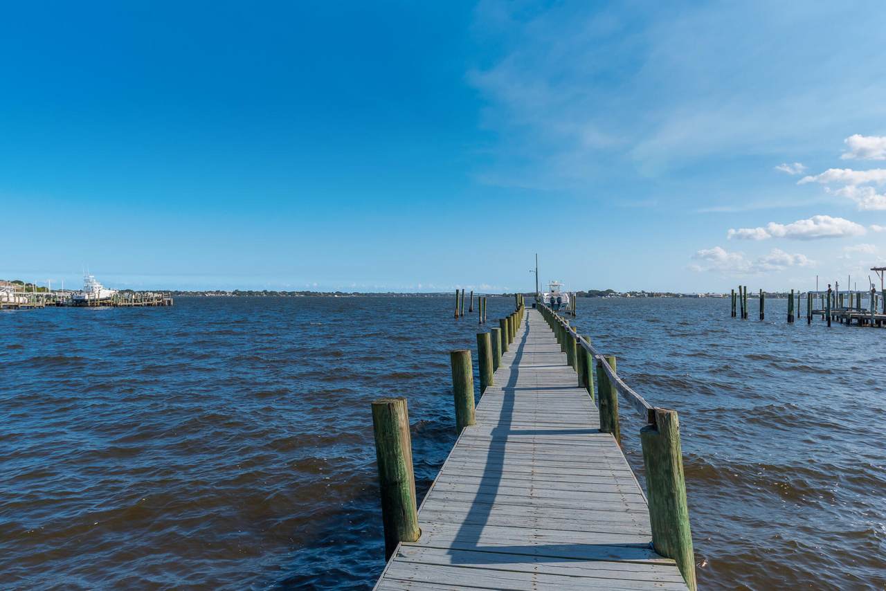 1712 Seahorse Place - Photo 1