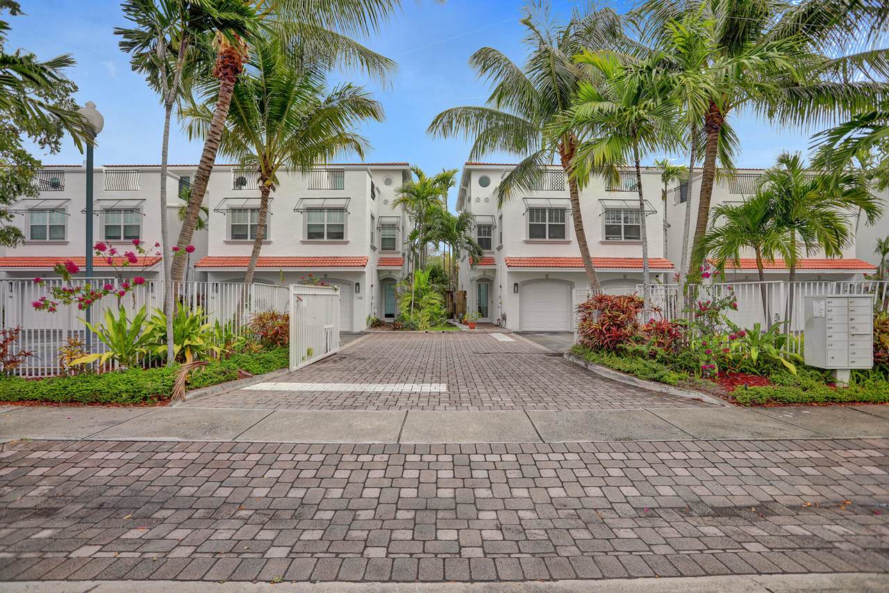 728 7th Avenue - Photo 1