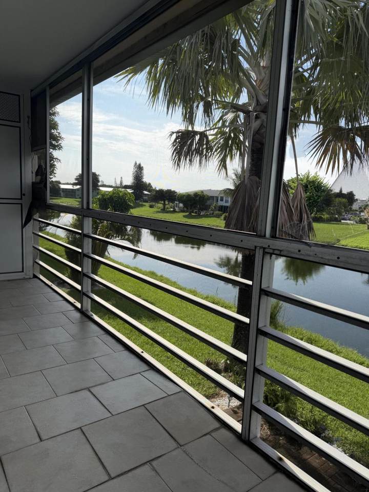 https://bt-photos.global.ssl.fastly.net/beaches/1280_boomver_1_B26081453-2.jpg
