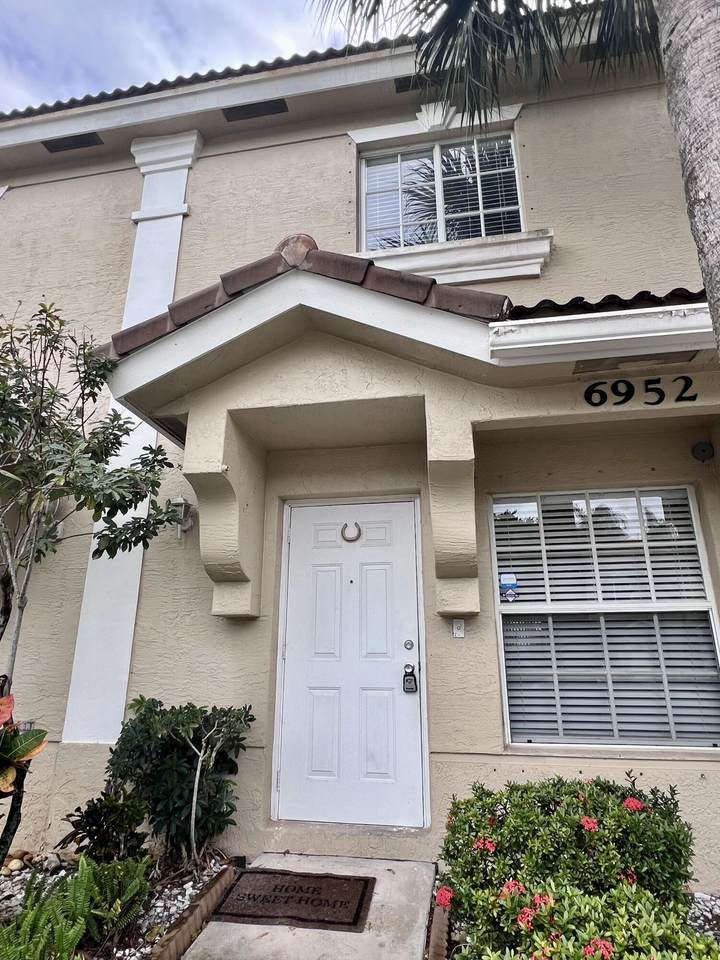 6952 Crooked Fence Drive - Photo 1