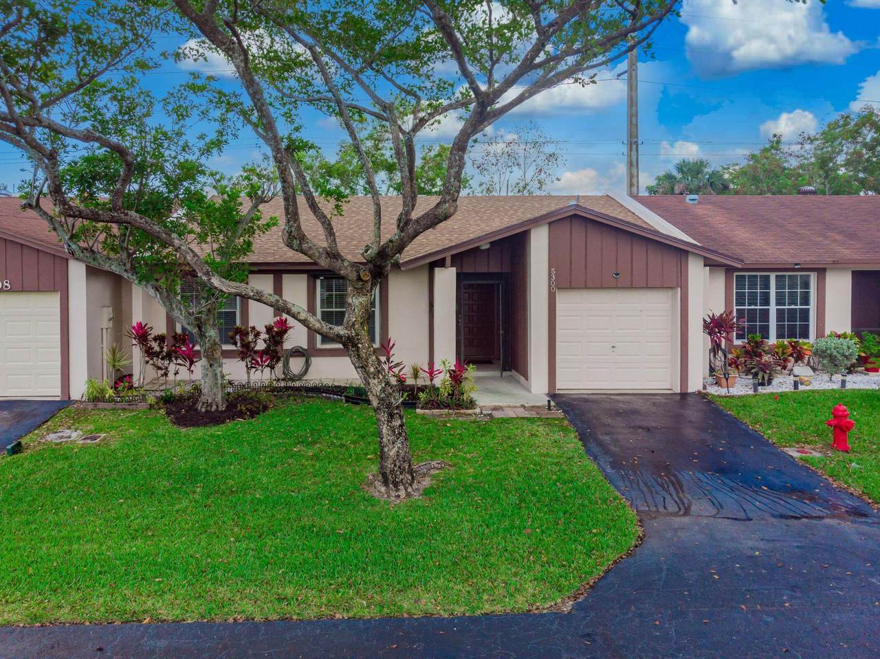 5300 Breadfruit Circle - Photo 1