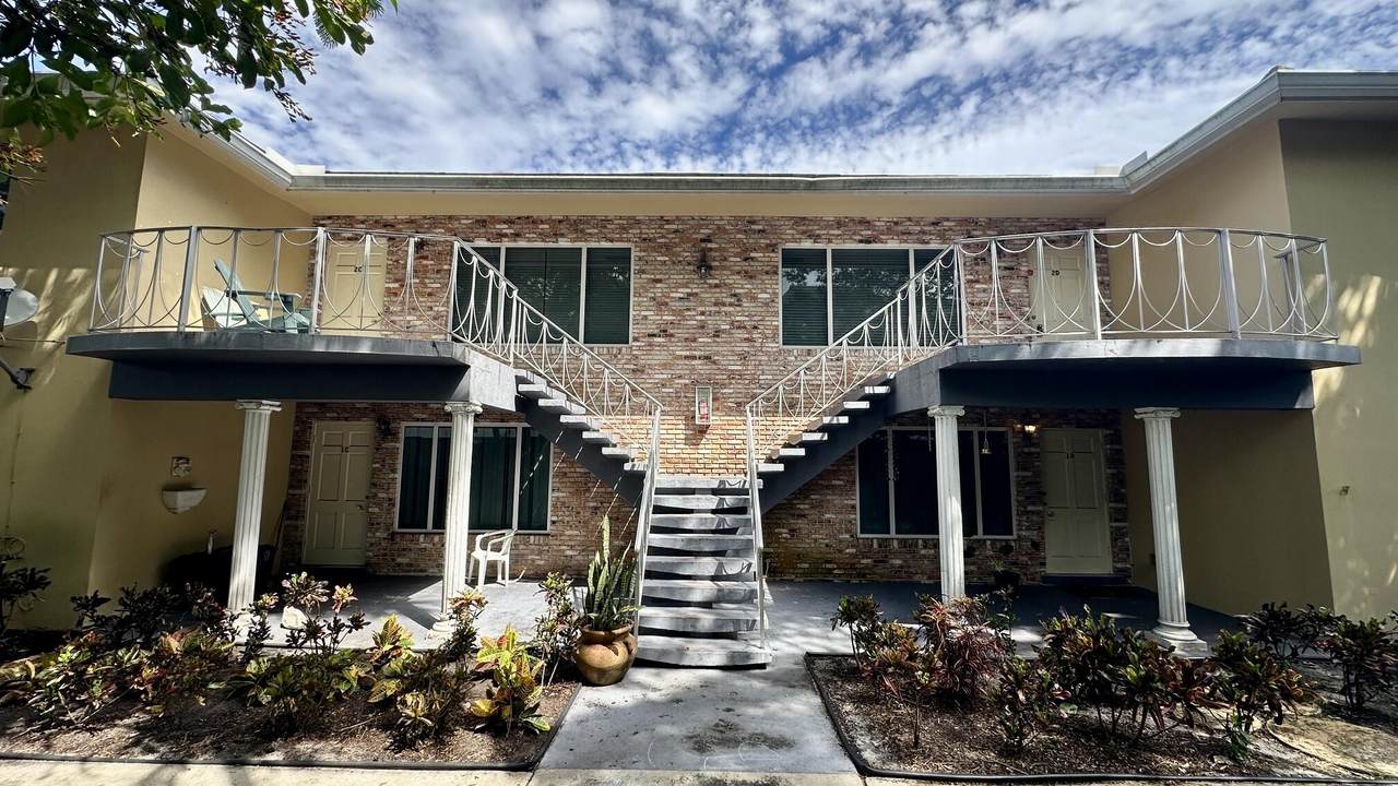1900 29th Street - Photo 1
