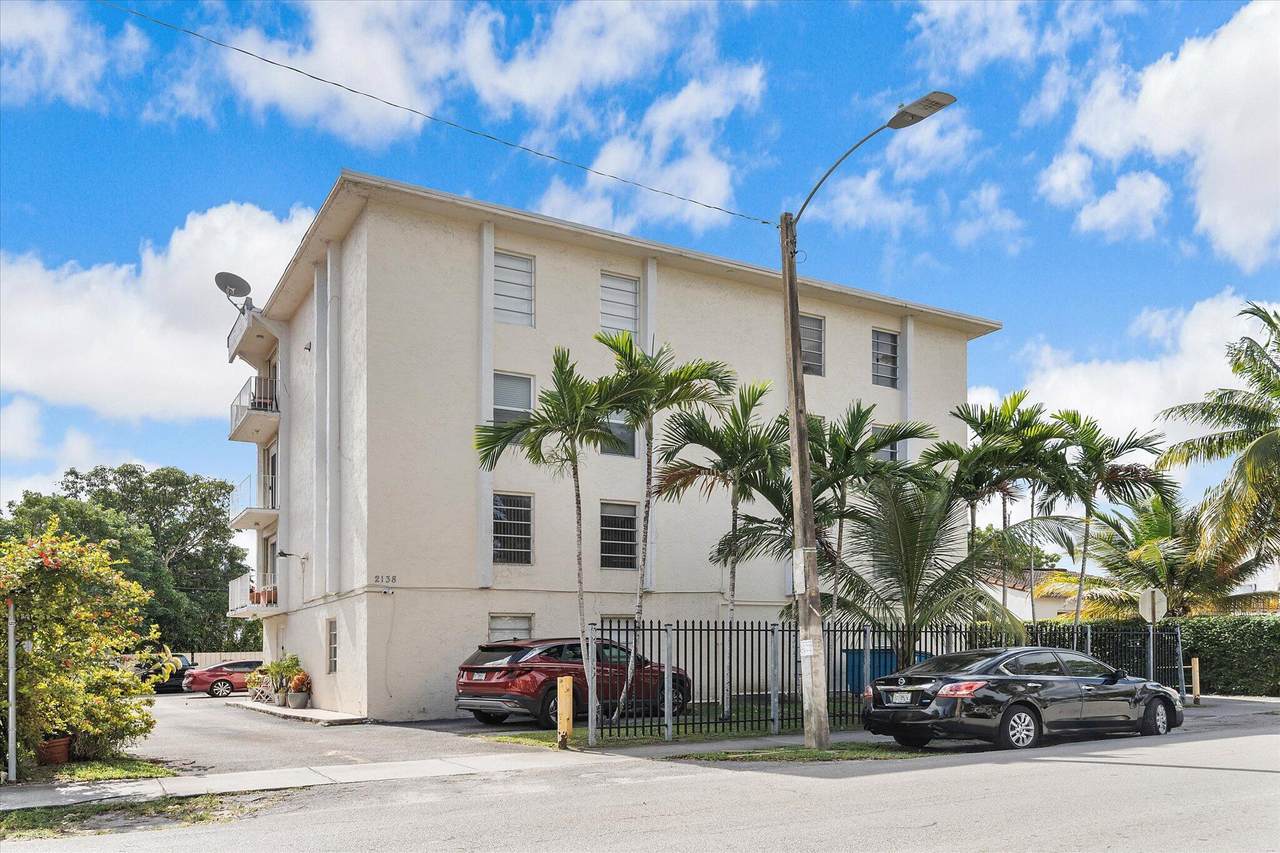 2138 6 Street - Photo 1