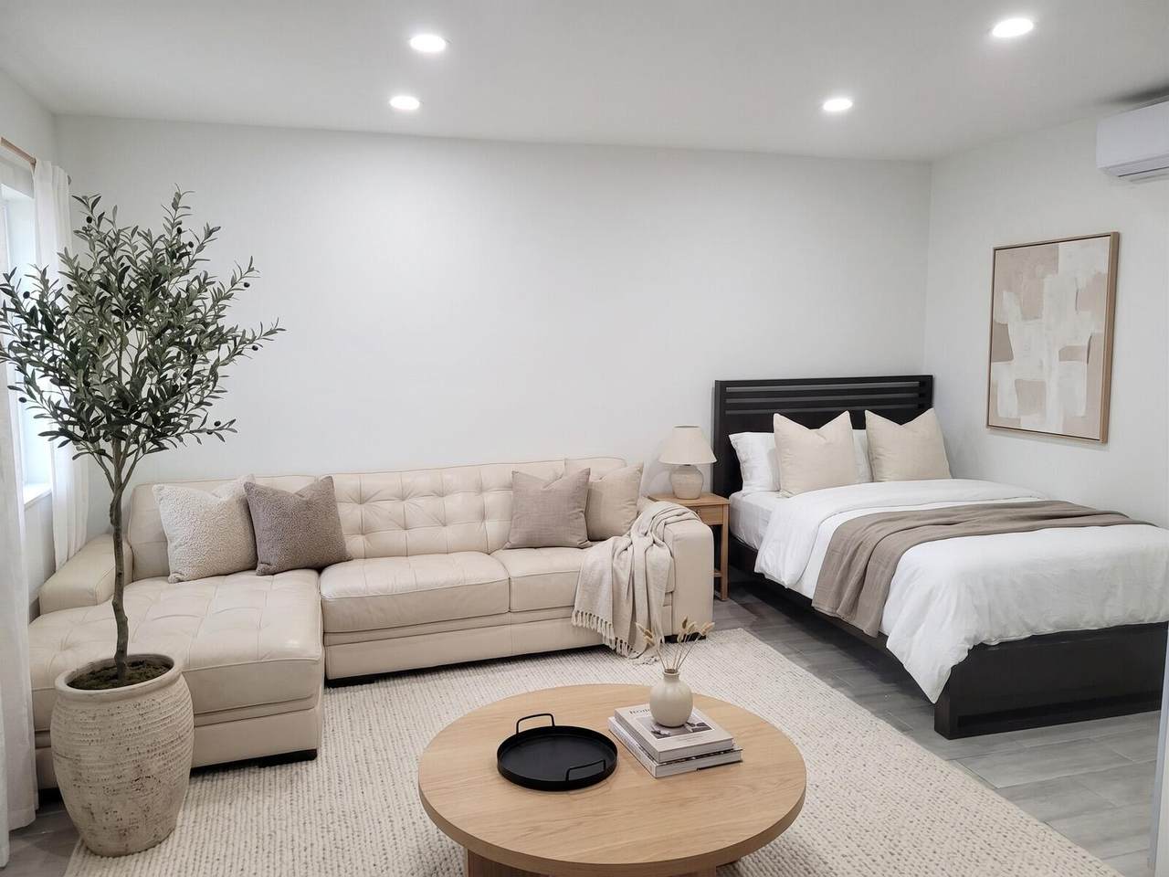 7975 Crespi Boulevard - Photo 1