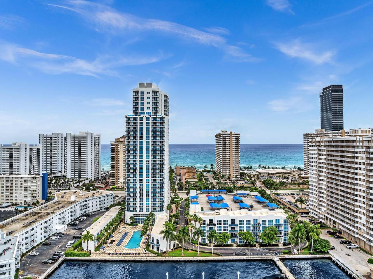 https://bt-photos.global.ssl.fastly.net/beaches/1280_boomver_1_B26082123-2.jpg