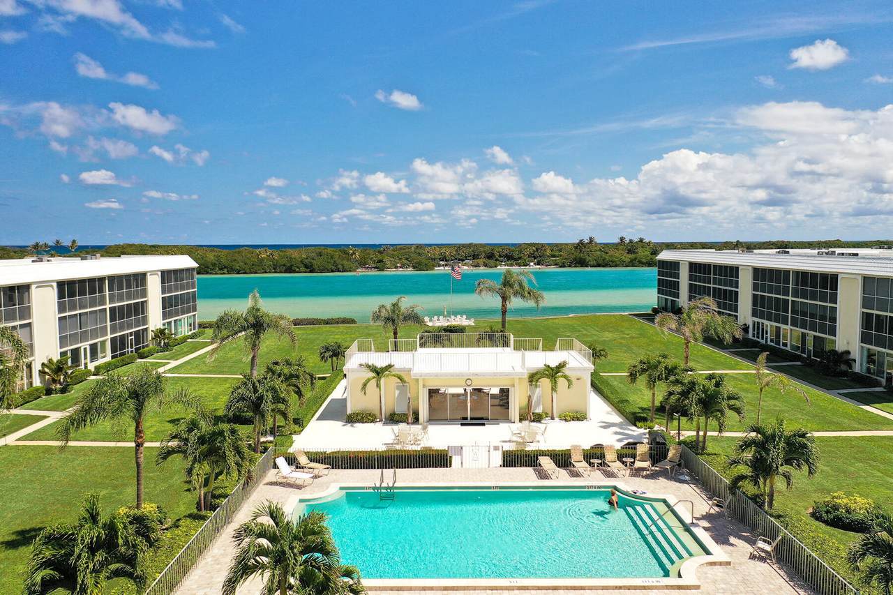 https://bt-photos.global.ssl.fastly.net/beaches/1280_boomver_1_B26082164-2.jpg