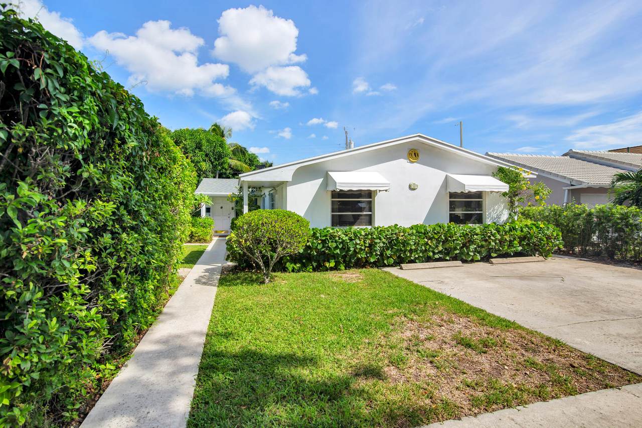 217 Pine Terrace - Photo 1