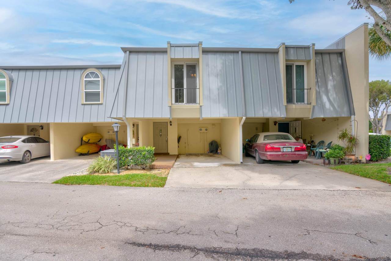 390 Golfview Road - Photo 1