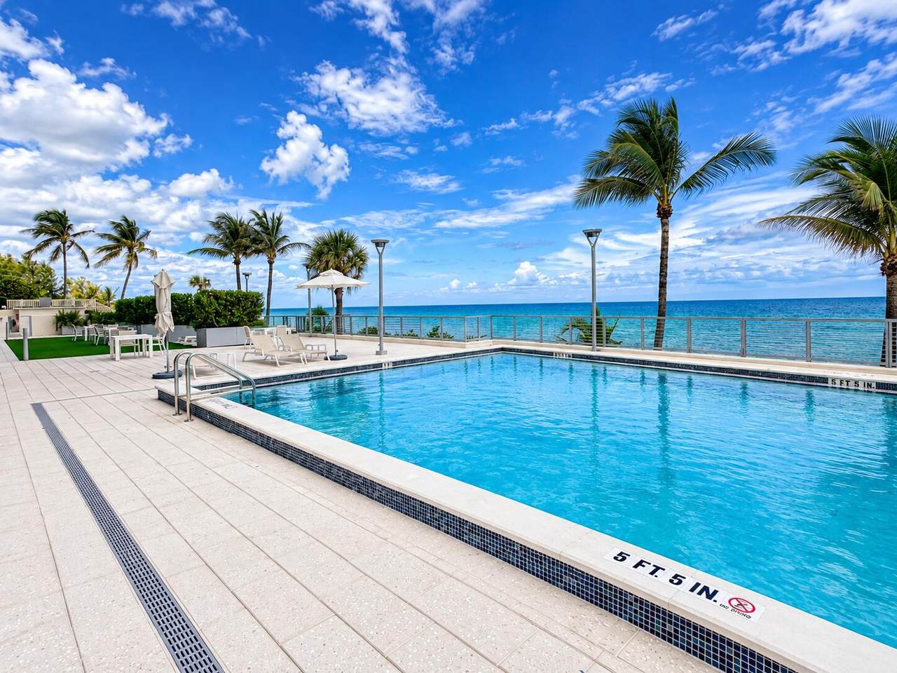 https://bt-photos.global.ssl.fastly.net/beaches/1280_boomver_1_B26082481-2.jpg